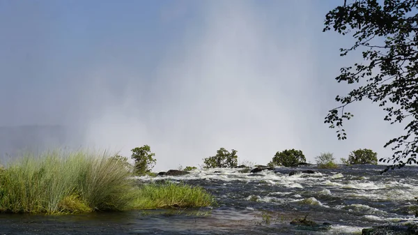 Bank Zambezi River Zambia Background Break Edge Spray Victoria Falls — Stock Photo, Image