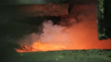 yüksek fırın Metalurji tesisi gelen sıvı metal eritme.
