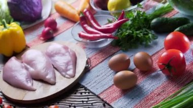 sebze içeren tablo. Natürmort. mutfak masasında. Döşeme