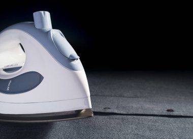 demir tel, bir gömlek Ütü