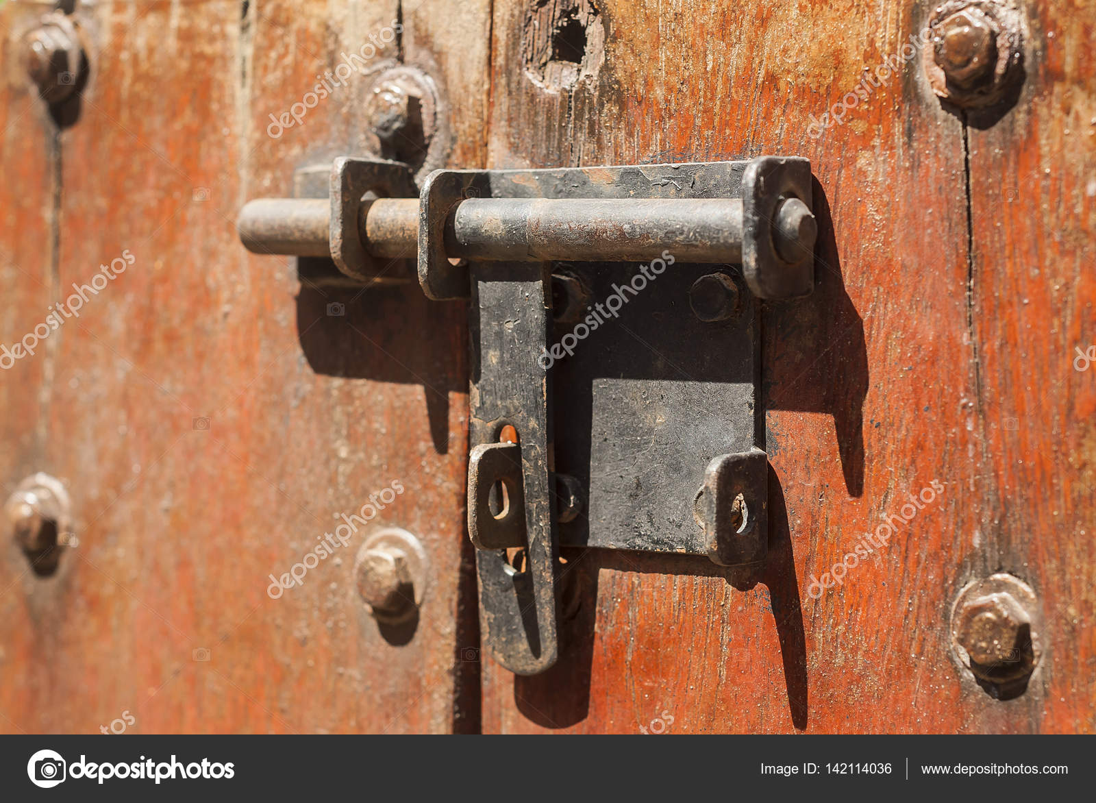 cerrojo para puerta de madera