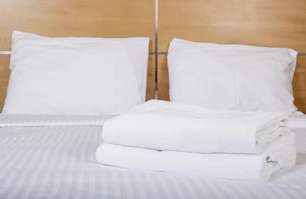 Interior of a double bed hotel room — Stock Photo, Image