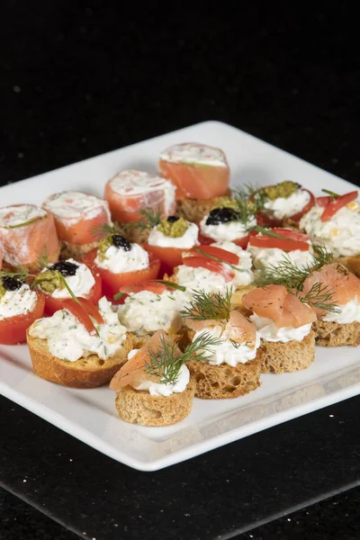 Snacks e aperitivos alimentares — Fotografia de Stock