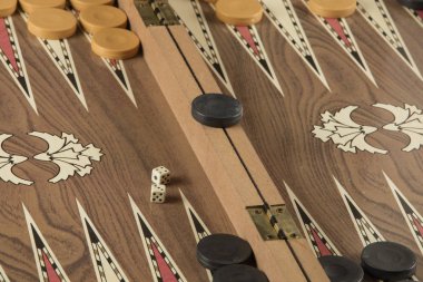 ayrıntı ile iki zar tavla oyunun yakın çekim