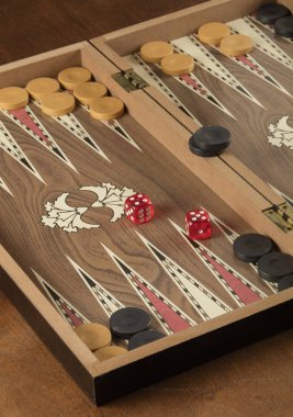 ayrıntı ile iki zar tavla oyunun yakın çekim