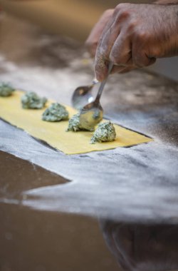 Mantı, İtalyan mutfağı yapma adam ve gluten free