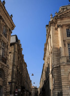 Place de la Bourse Bordeaux Fr içinde önemli cadde