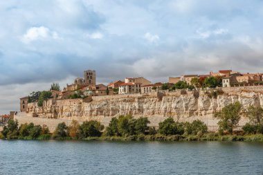 Zamora ve Duero nehir, İspanya