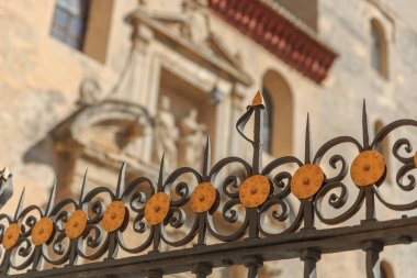 Önemli bir dini bina koruma barları