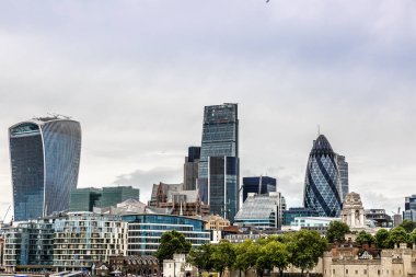 Londra'nın modern iş bölgesi görünümünü