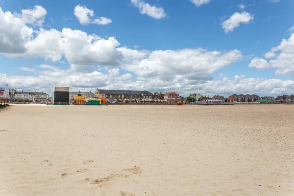 Grande praia de yarmouth com atrações no fundo, Norfolk — Fotografia de Stock