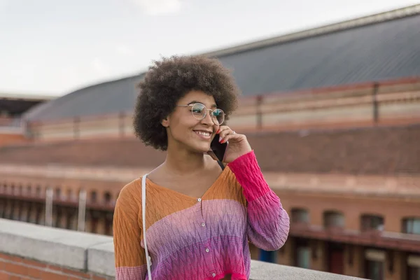 Cute Multiethnic Girl Colorful Clothes Smiling Talks Her Mobile Phone — Stock Photo, Image