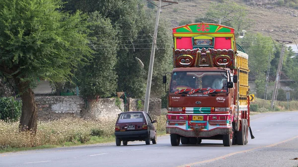 Khanpur Paquistão Circa 2019 Caminhão Transporte Tradicional Que Leva Mercadorias — Fotografia de Stock