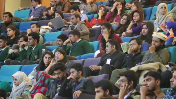 Islamabad Pakistán Dic 2016 Jóvenes Oyen Oradores Motivadores Conferencia Anual — Vídeos de Stock