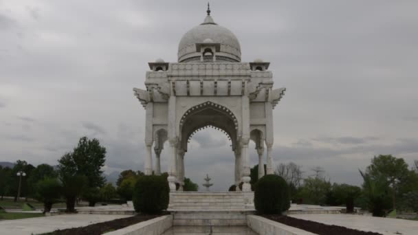 Monumento Mármore Branco Fátima Jinnah Park Islamabad Paquistão Fatima Jinnah — Vídeo de Stock