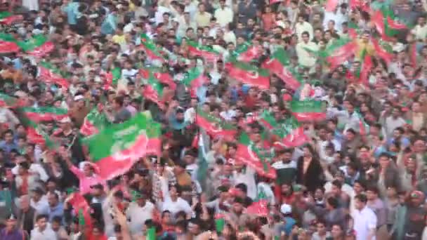 Sialkot Pakistan 2012年3月23日 パキスタンのシヤコットで開催されたジンナー クリケット スタジアムでの政治集会で クリケットに対する大衆の大規模な支持が政治家イムラン カーンに変わった — ストック動画