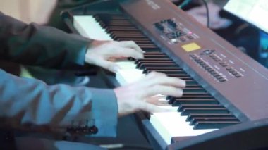Profesyonel Piyano Klavyesi Oynatıcı
