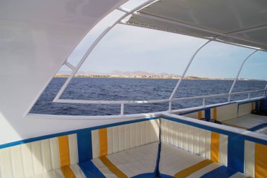 Yat yürüme görüntülemek. 