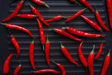 Kırmızı biber ızgara yüzeyi.