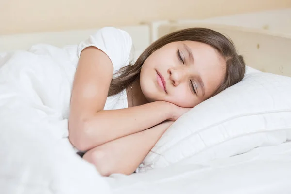 Portrait of sleeping beautiful girl — Stock Photo, Image