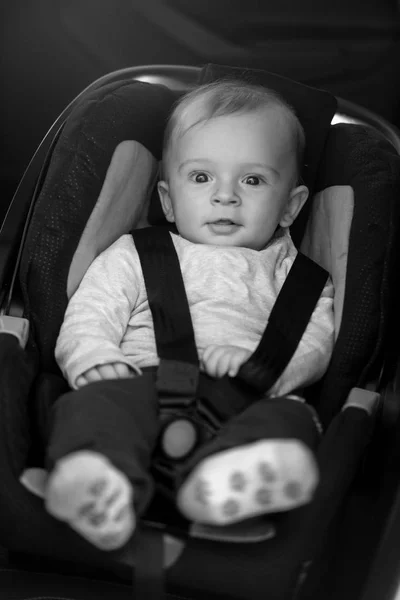 Bebe Blond Mignon Dormant Dans Siege Auto Pour Bebe Concept Image Libre De Droit Par Antoniogravante C Bebe Blond Mignon Dormant Dans Siege Auto Pour Bebe Concept Image Libre De Droit Par Antoniogravante C