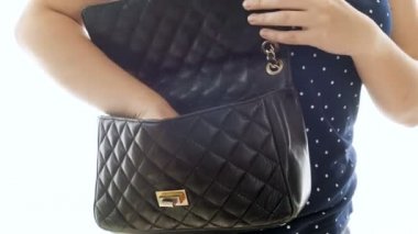 deodorant almak ve bunu uygulama genç kadının 4 k video