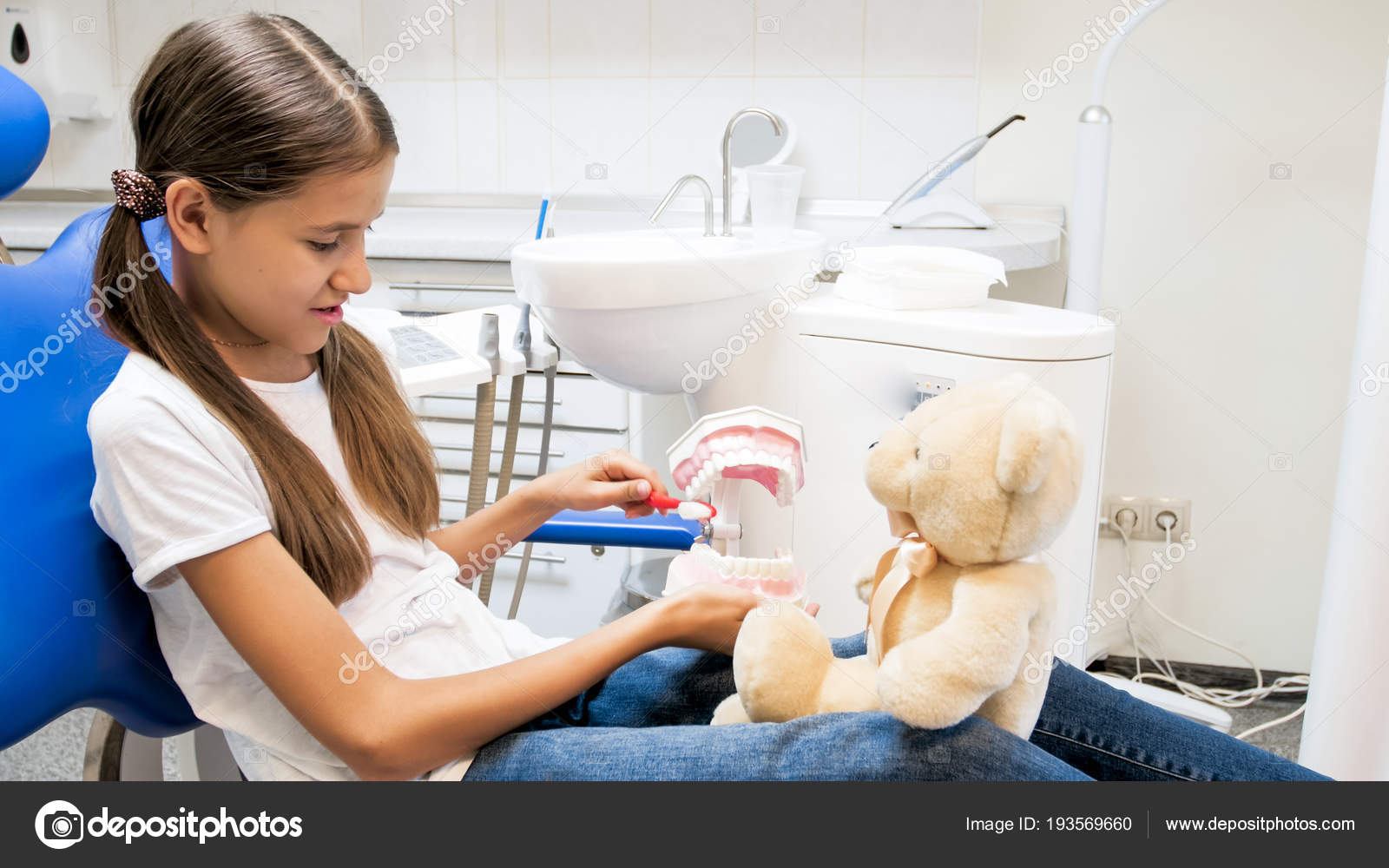 teddy bear with teeth