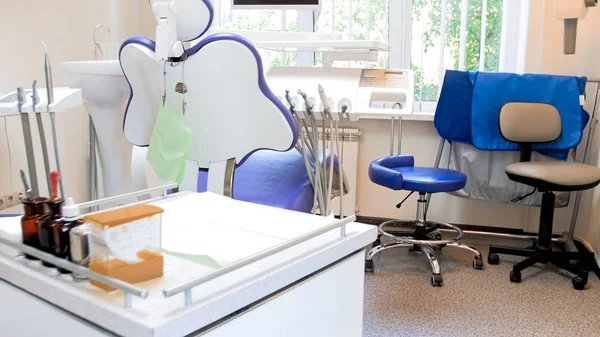 Image of empty chair in dentist office with big window — Stock Photo, Image