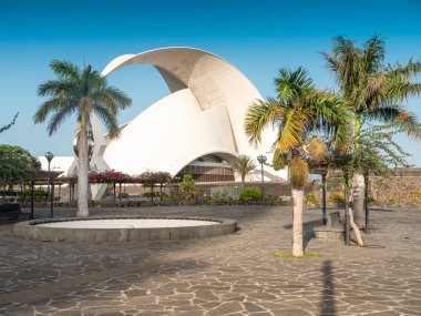 Santa Cruz de Tenerife 'deki Oditoria de Tenerife opera binasının güzel bir görüntüsü.