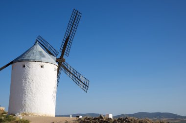 Don Kişot değirmenler.