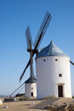 Don Kişot değirmenler.