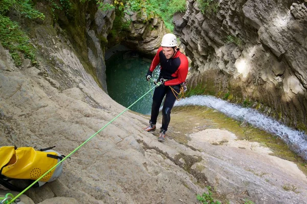 Canyoning w Hiszpanii — Zdjęcie stockowe