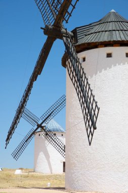 Don Kişot değirmenler.