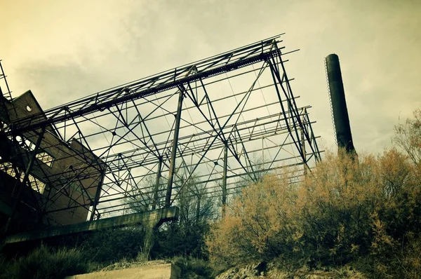 Industriële ruïne weergave — Stockfoto