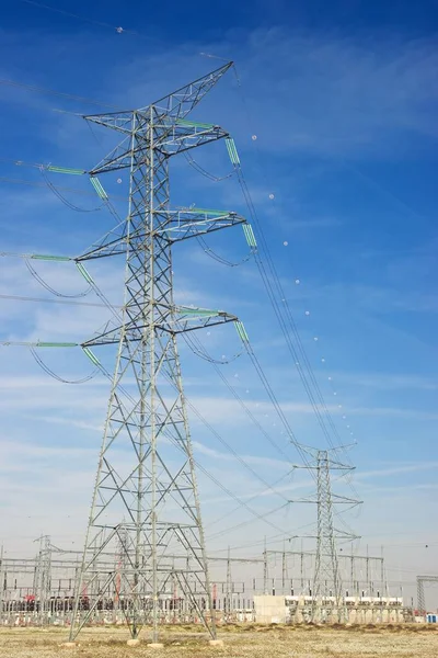 Vista sottostazione elettrica — Foto Stock