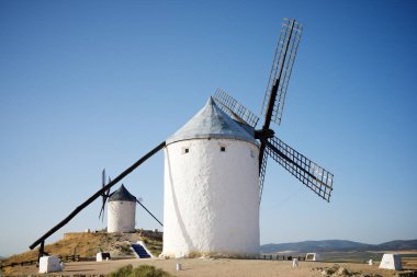 Don Kişot değirmenler.