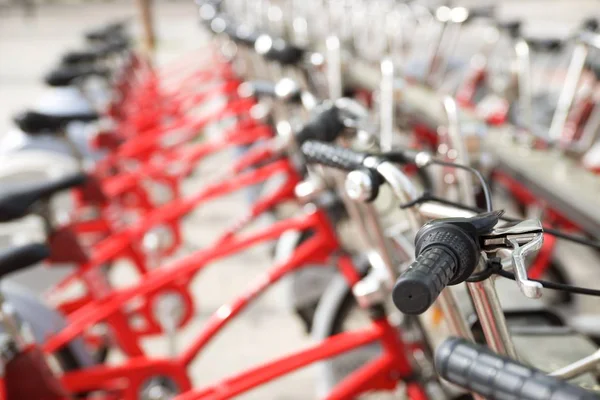 Вид на прокат велосипедов — стоковое фото