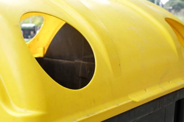 geri dönüşüm için konteyner