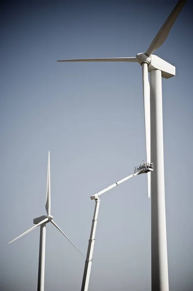 Repairing a windmill — Stock Photo, Image