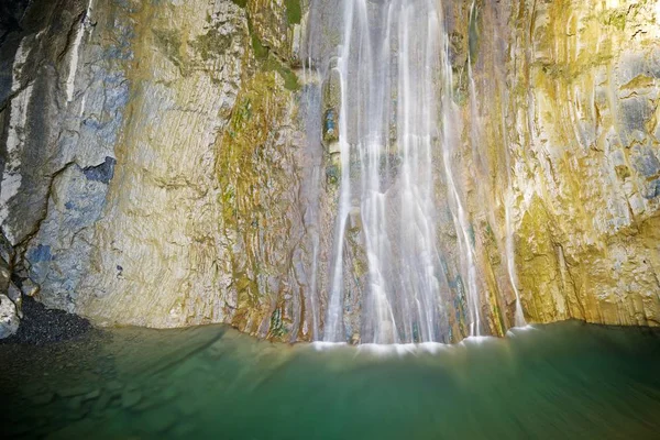 Vattenfall i Pyrenéerna — Stockfoto