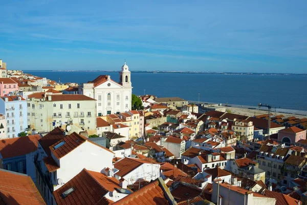 Alfama i Lissabon — Stockfoto