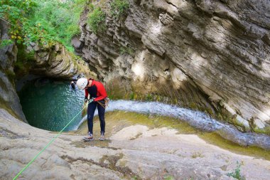 Furco Canyon, Broto, Pyrenees, Huesca Eyaleti, Aragon, İspanya Kanyoning.