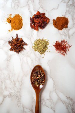 Farklı Baharat Türleri