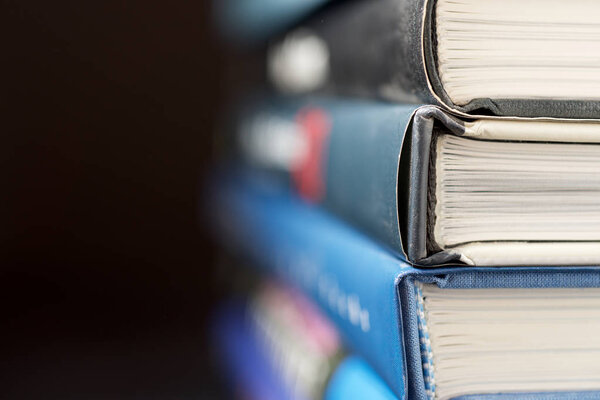 Вид на книжный склад
