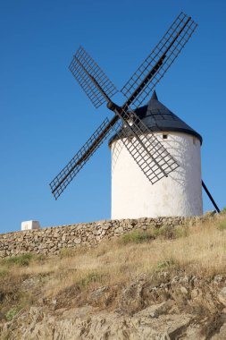 Don Kişot değirmenler.