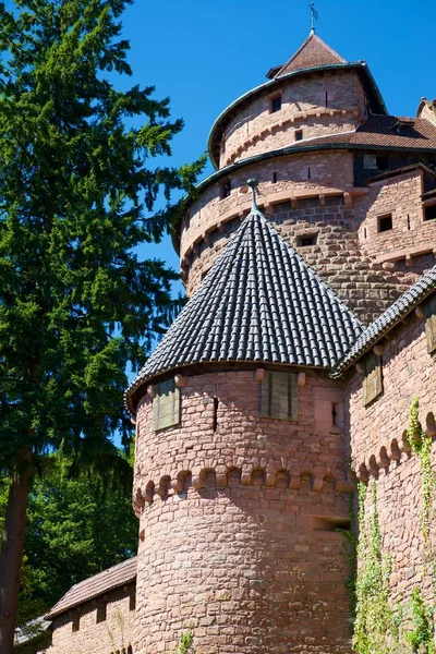 Haut-koenigsbourg vista del castillo —  Fotos de Stock