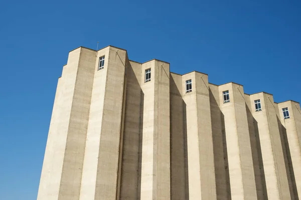 Blick auf landwirtschaftliche Gebäude — Stockfoto