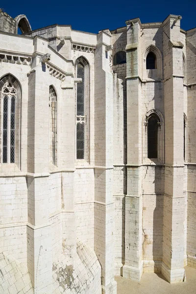 Carmo kirche in lisbon — Stockfoto