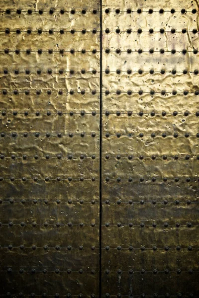 Вид на дверь Кордовы — стоковое фото