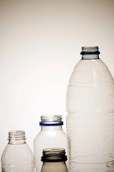 Utsikt över vattenflaskor — Stockfoto